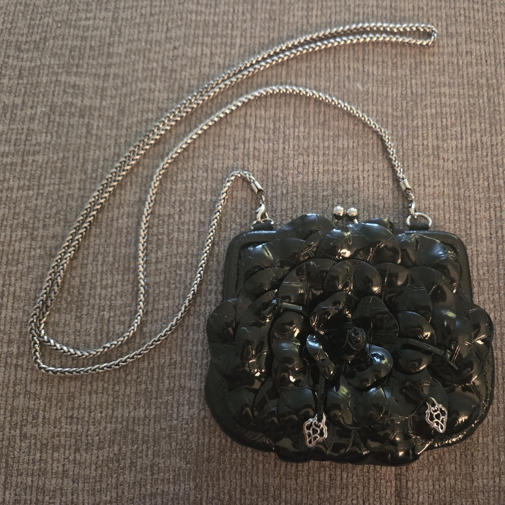 Brighton Patent Leather Floral Camellia Crossbody Kisslock Evening Bag EUC NICE